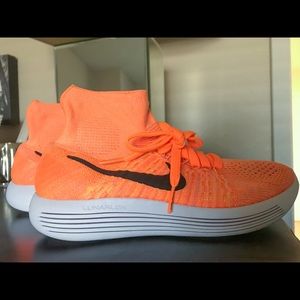 Nike Shoes - Nike Lunarepic Flyknit - Mango Size 7 Nike Shoes - Nike Lunarepic Flyknit - Mango Size 7
